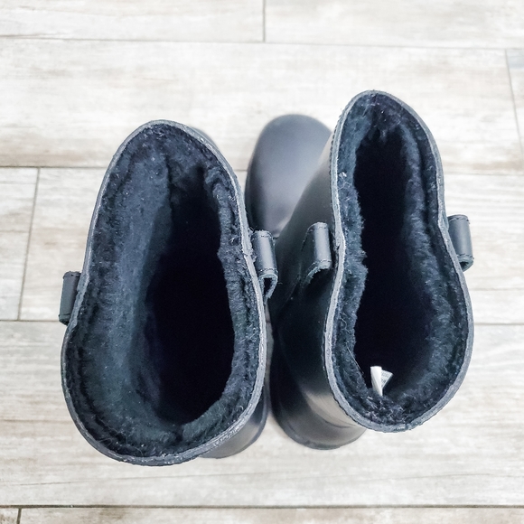 NWT L.L. Bean Black Shearling Lined Leather Boots main image 6